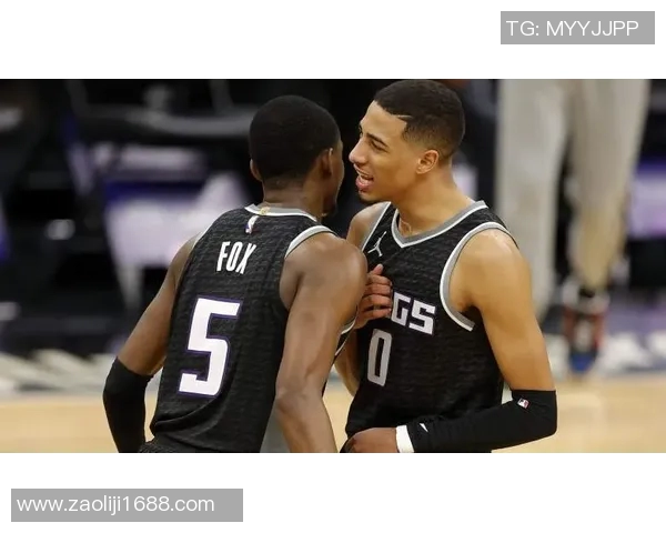 德阿隆福克斯引领国王崛起展现全明星潜力与领导魅力