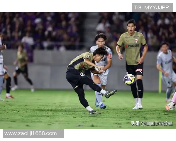 广岛三剑迎战鹿角鹿岛决战日职联赛巅峰对决