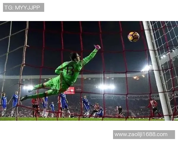 库尔图瓦：守护球门的铁血战士与传奇门将的成长之路