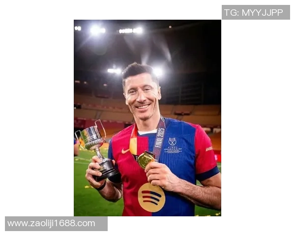 莱万领衔新赛季足球盛宴球迷期待他的精彩表现与惊艳进球