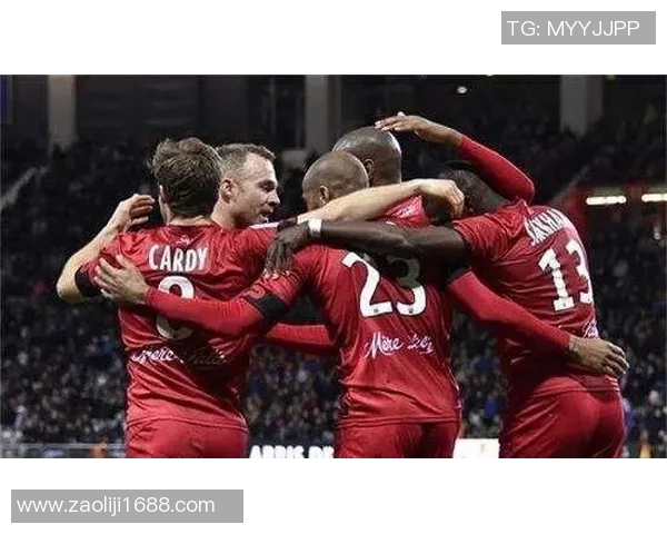 足球激战朗斯主场迎战第戎双方争夺三分精彩对决即将上演 足球激战朗斯主场迎战第戎双方争夺三分精彩对决即将上演