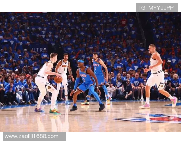 2016季后赛勇士与雷霆首战精彩回顾与赛况分析